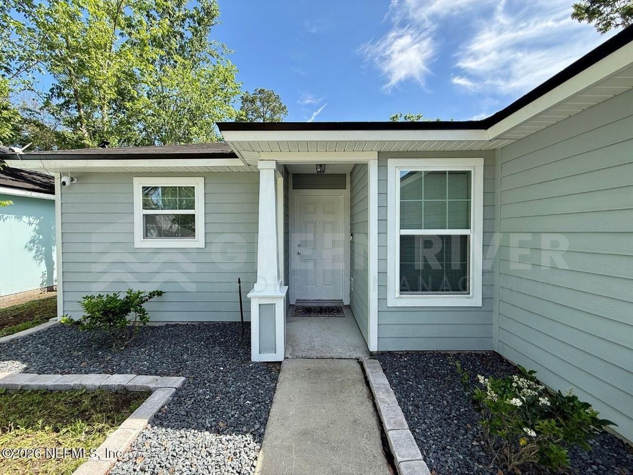 8212 Maple St - Photo 5 of 32