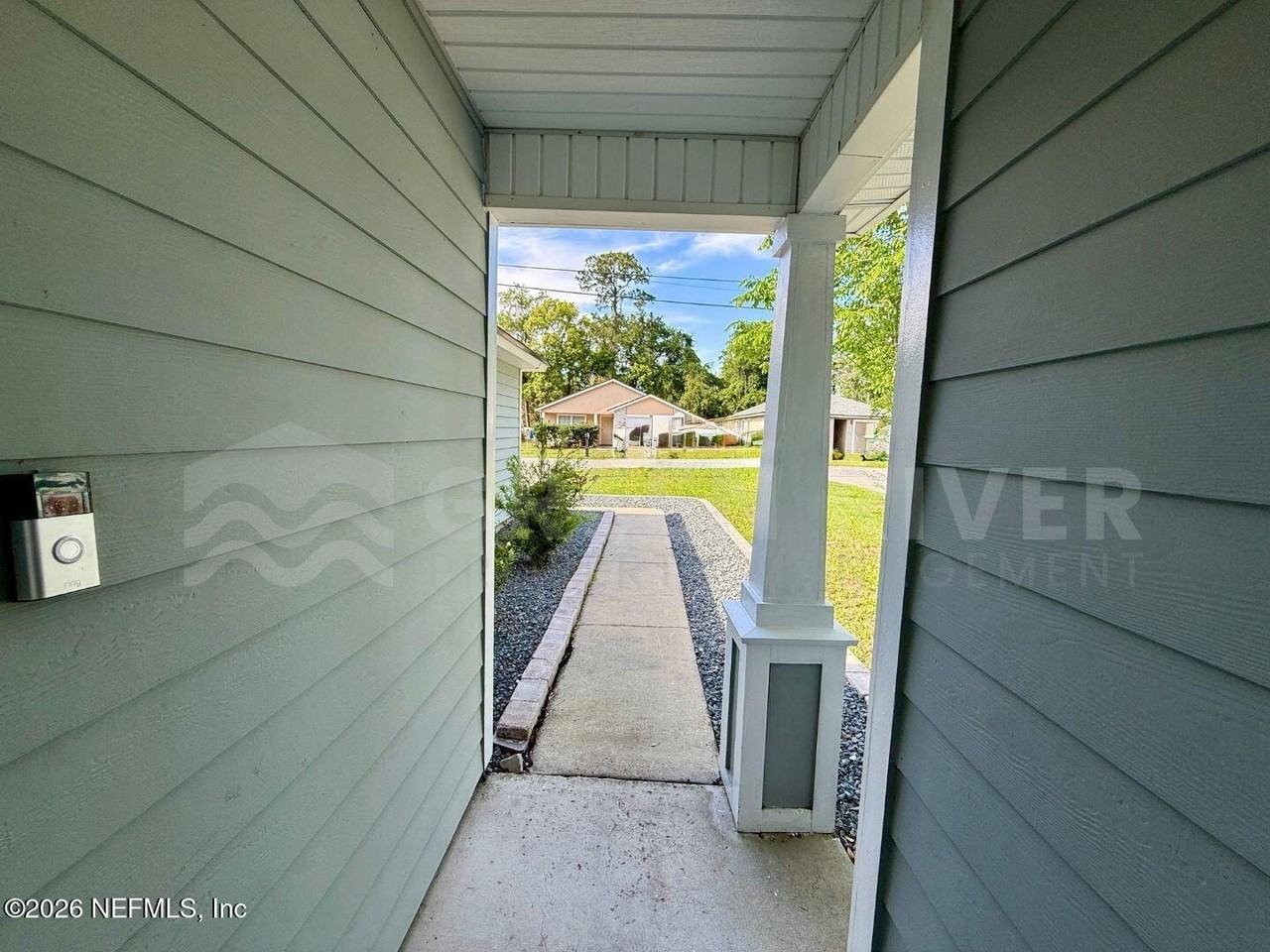 8212 Maple St - Photo 7 of 32