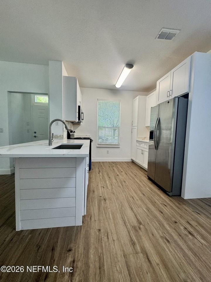 13703 Richmond Park Dr N #3204 - Photo 3 of 27