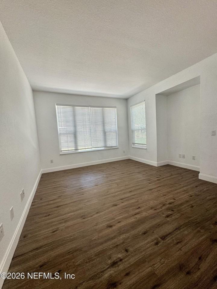 13703 Richmond Park Dr N #3204 - Photo 5 of 27