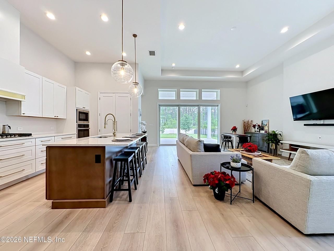 736 Navigators Rd - Photo 3 of 50