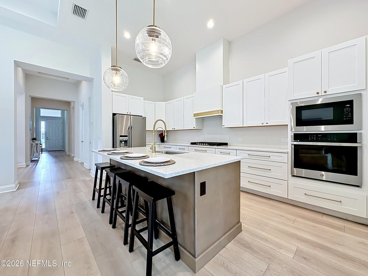736 Navigators Rd - Photo 4 of 50