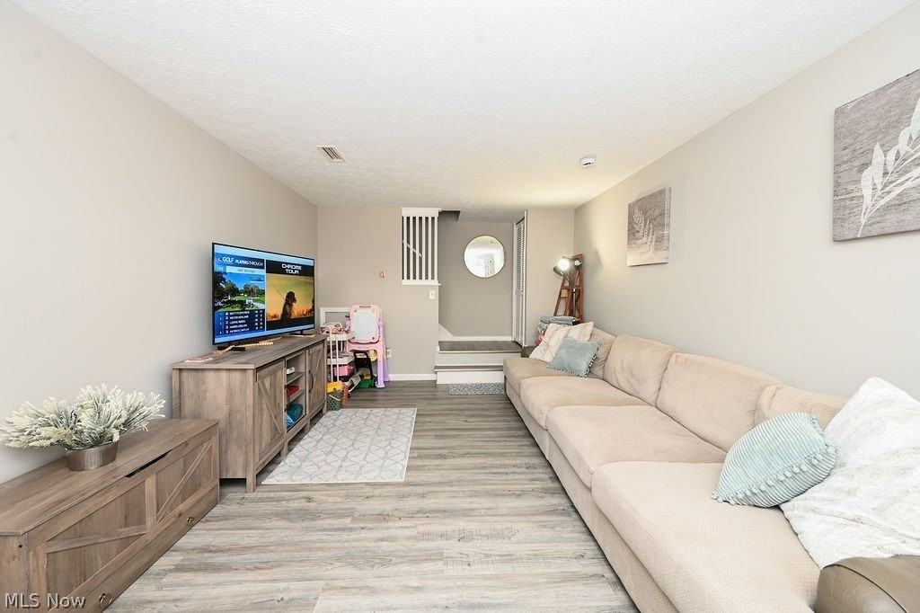 4251 Regal Ave - Photo 5 of 35