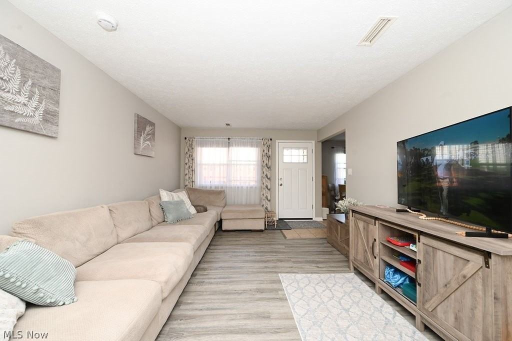 4251 Regal Ave - Photo 6 of 35