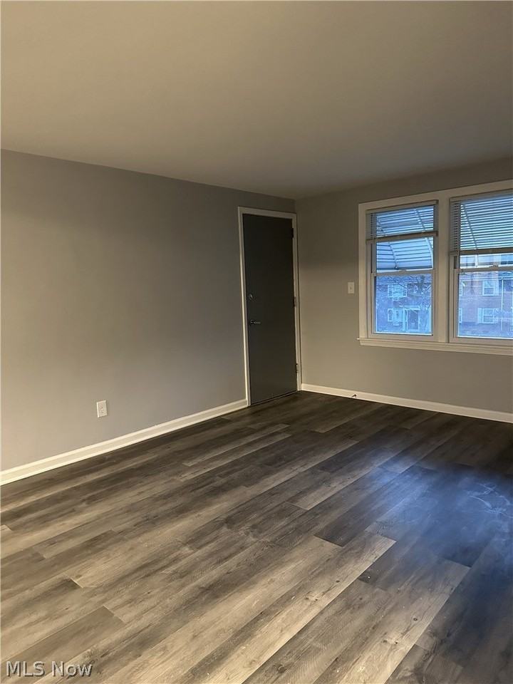 5247 Old Oxford Ln #3 - Photo 6 of 17