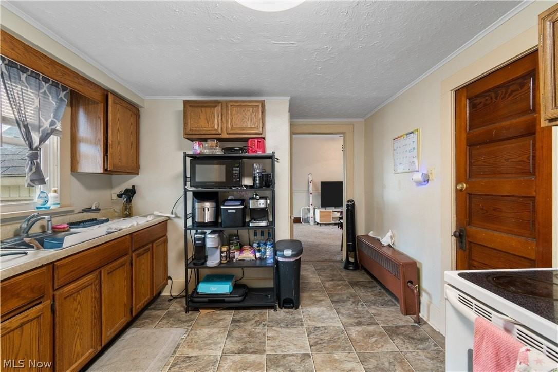 2372 S Union Ave - Photo 6 of 12