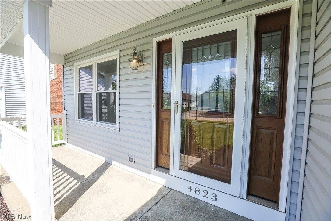 4823 Elizabeth Ln - Photo 2 of 39