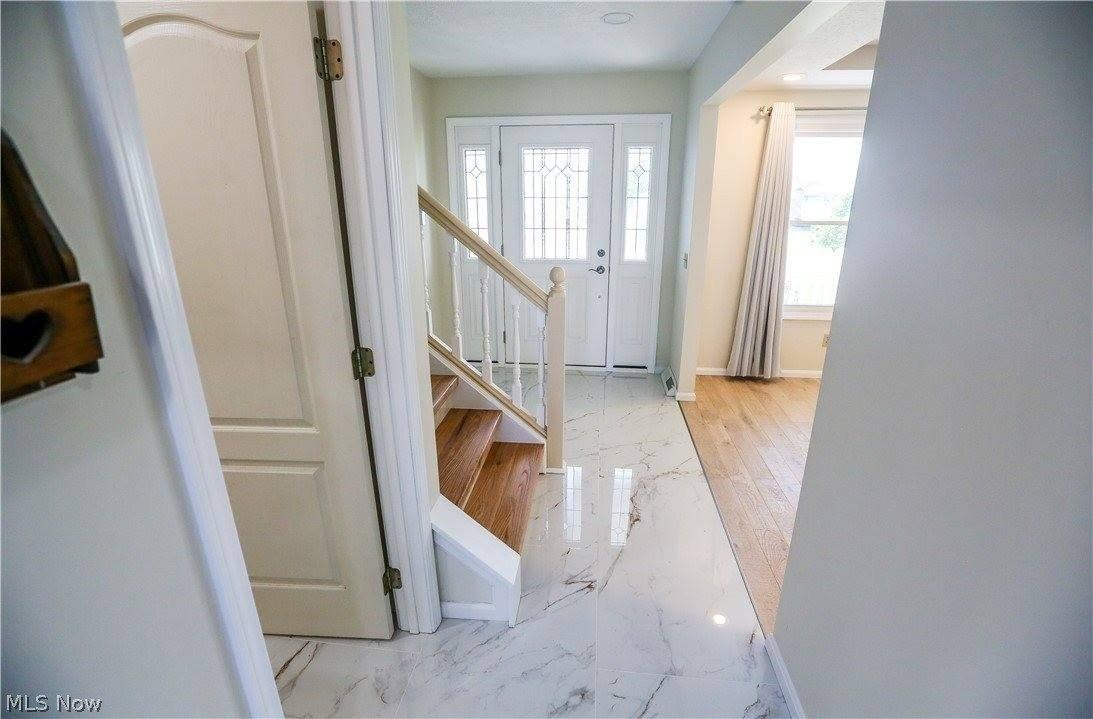 4823 Elizabeth Ln - Photo 4 of 39