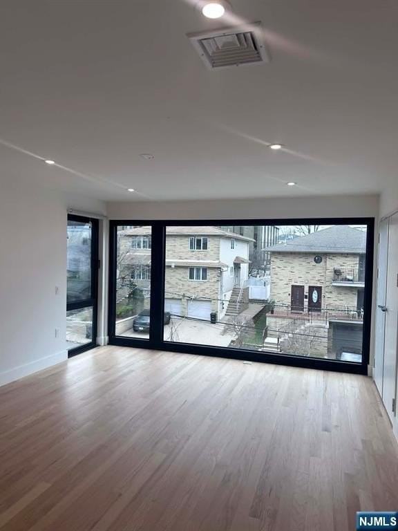411 Jane St - Photo 4 of 9