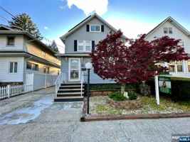 featured image of 172 Roosevelt Ave