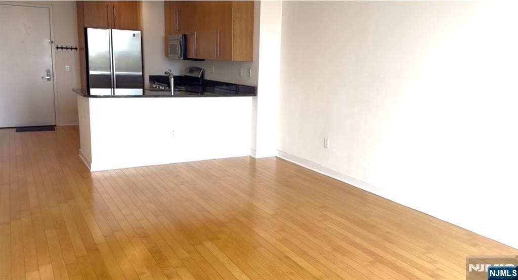 800 12th St - Photo 6 of 15