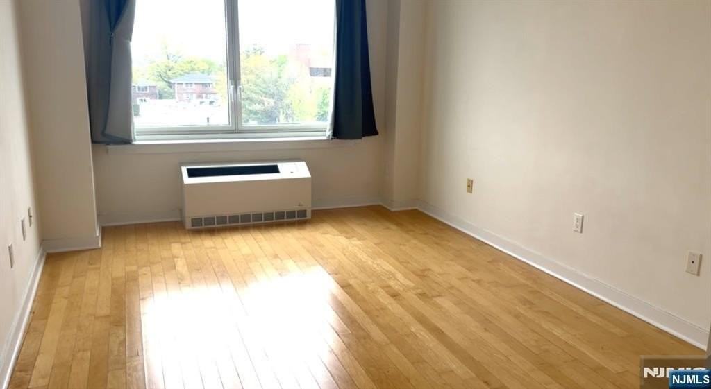 800 12th St - Photo 7 of 15