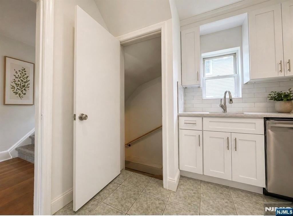 312 Rochelle Ave - Photo 3 of 21