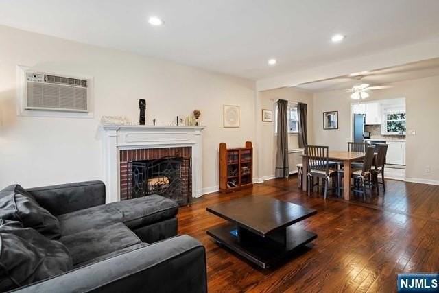 2-10 Saddle River Rd - Photo 3 of 20