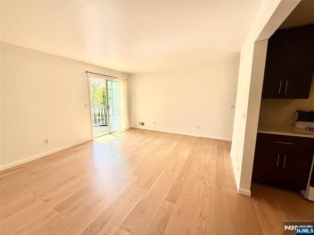 901 Tuliptree Ct - Photo 2 of 12
