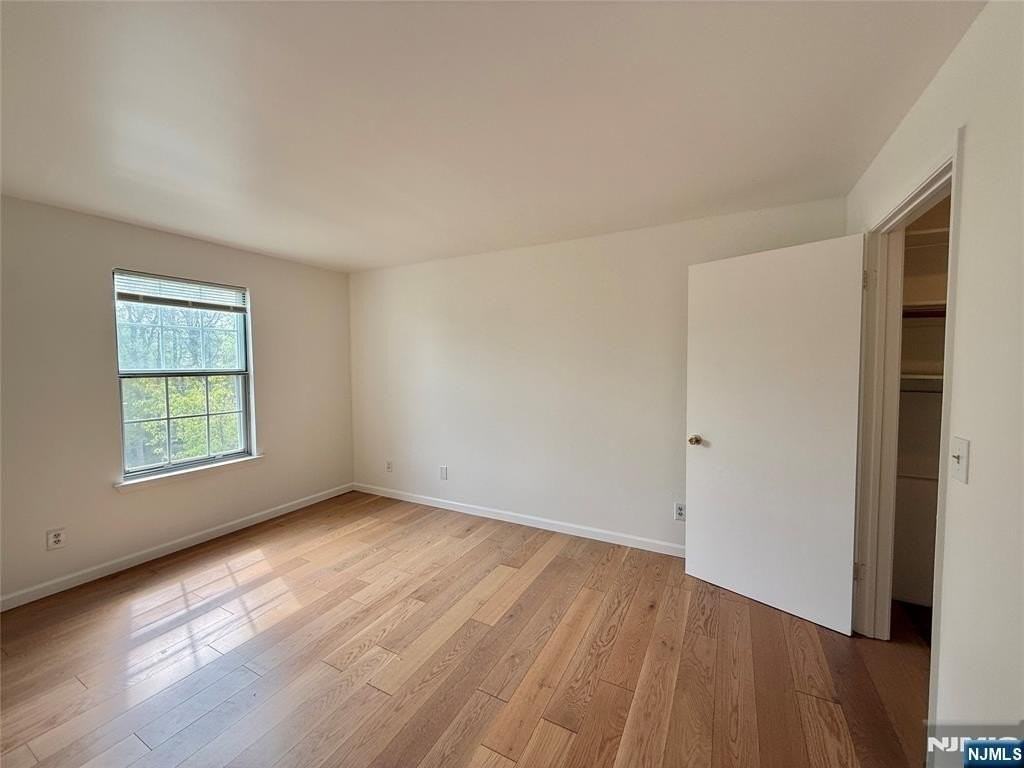 901 Tuliptree Ct - Photo 5 of 12