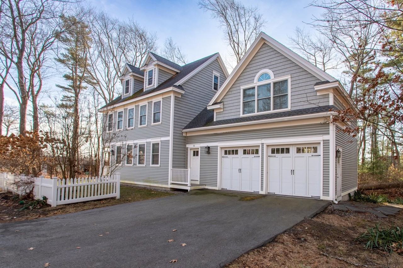 156 N Shore Rd - Photo 3 of 31