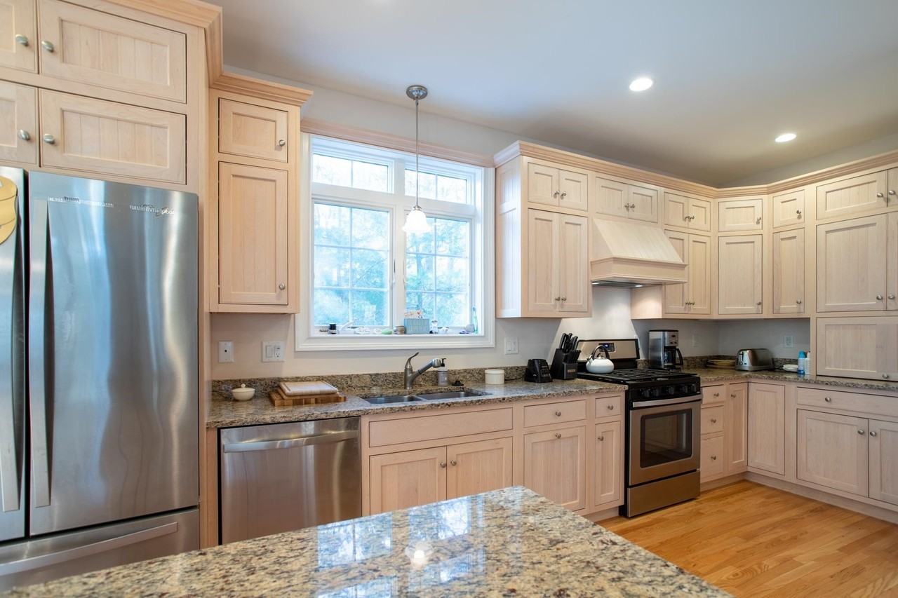 156 N Shore Rd - Photo 6 of 31