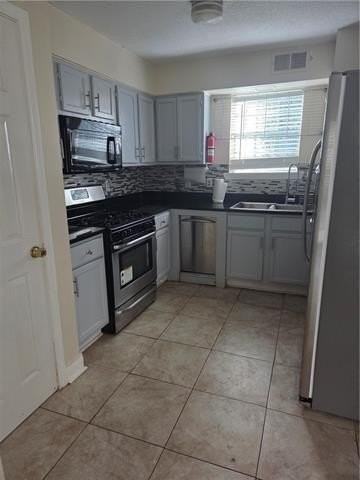 5516 S Robertson St #A - Photo 4 of 18