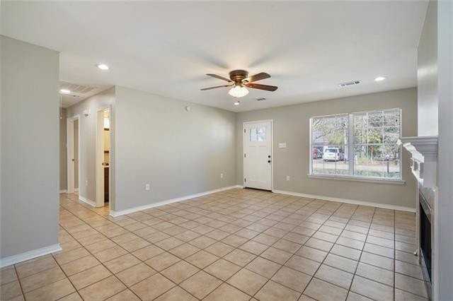 1010 Elmer St - Photo 3 of 15