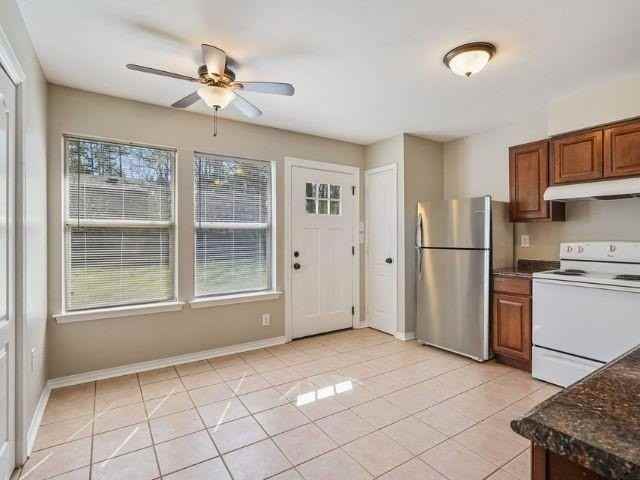 1010 Elmer St - Photo 5 of 15