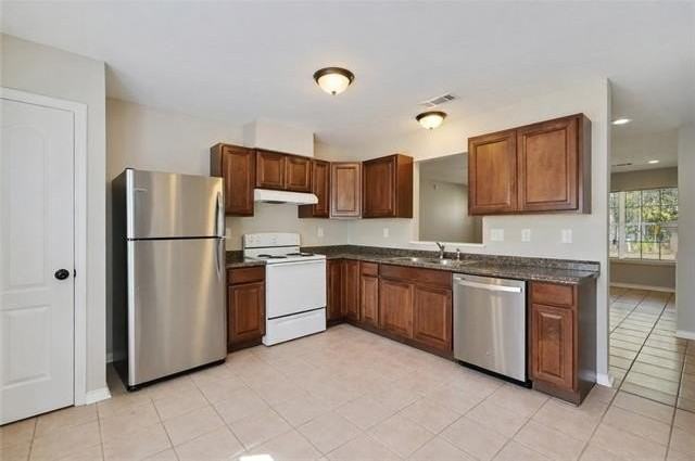 1010 Elmer St - Photo 6 of 15