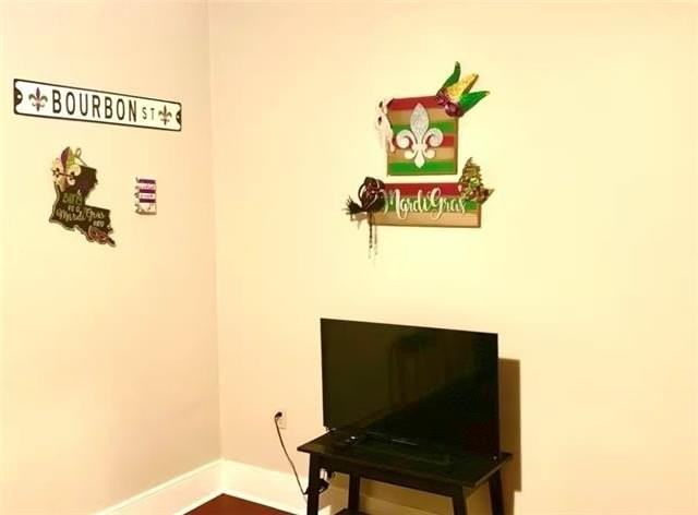 1524 Euterpe St #E - Photo 5 of 23