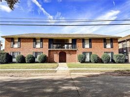 featured image of 800 Martin Behrman Ave #203