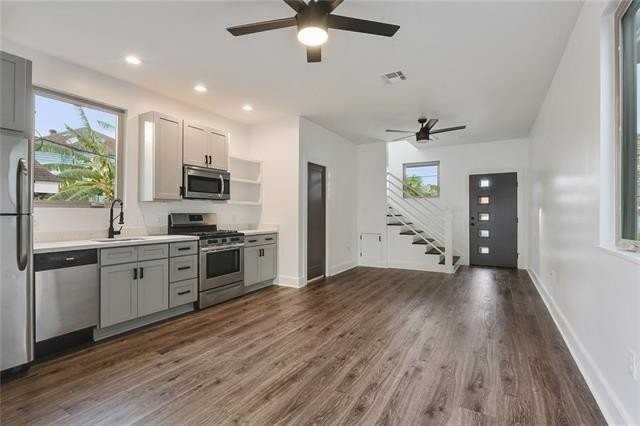 4622 Baudin St #A - Photo 5 of 28