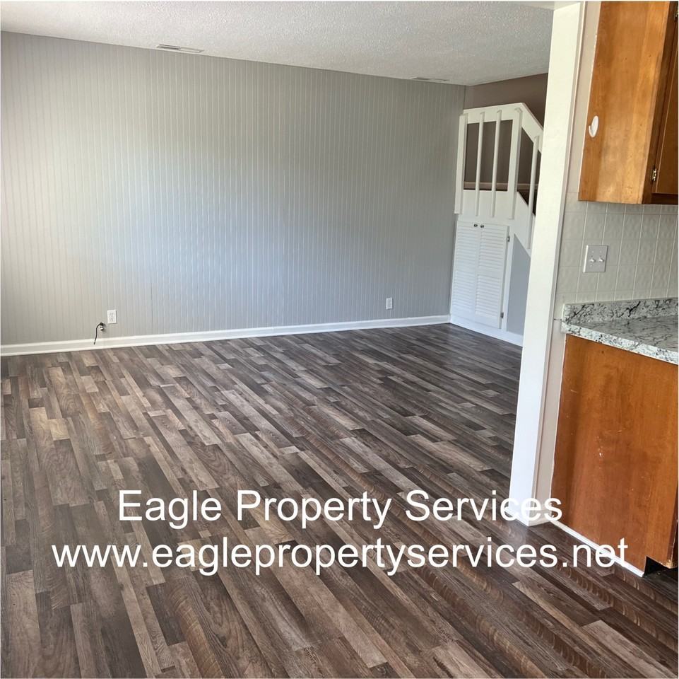 The Raintree Apartments - Photo 3 of 7