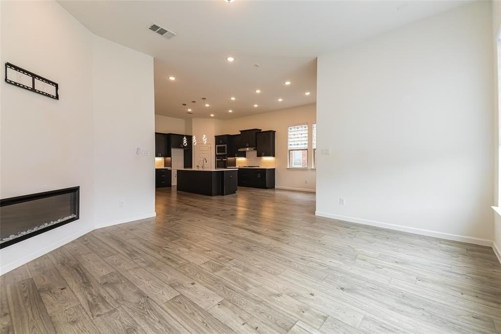 3108 Armstrong Ave - Photo 3 of 15
