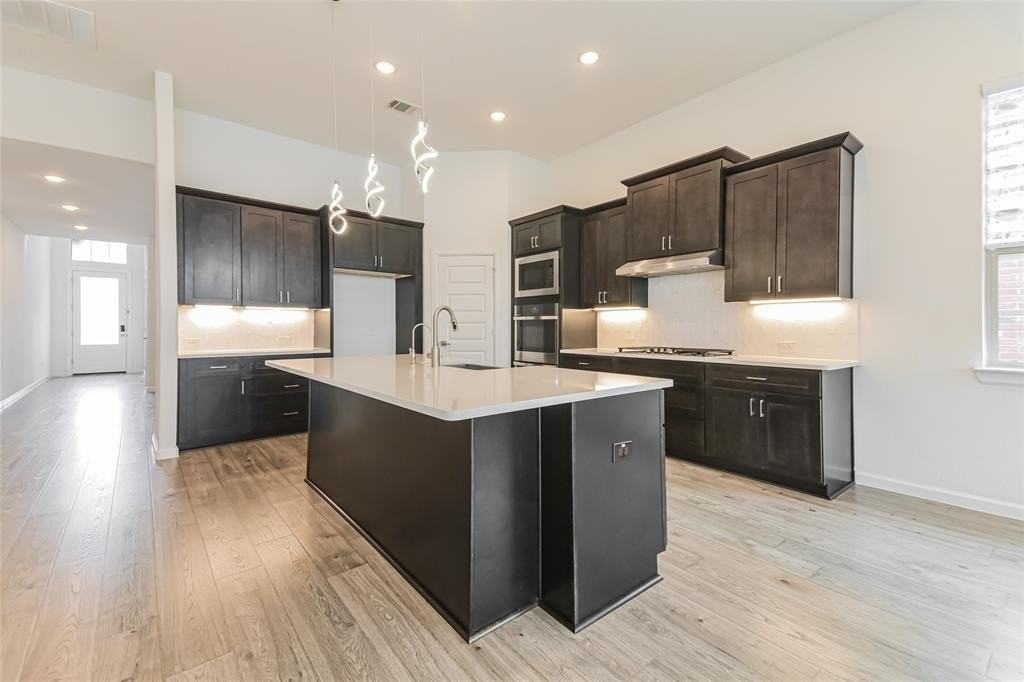 3108 Armstrong Ave - Photo 6 of 15