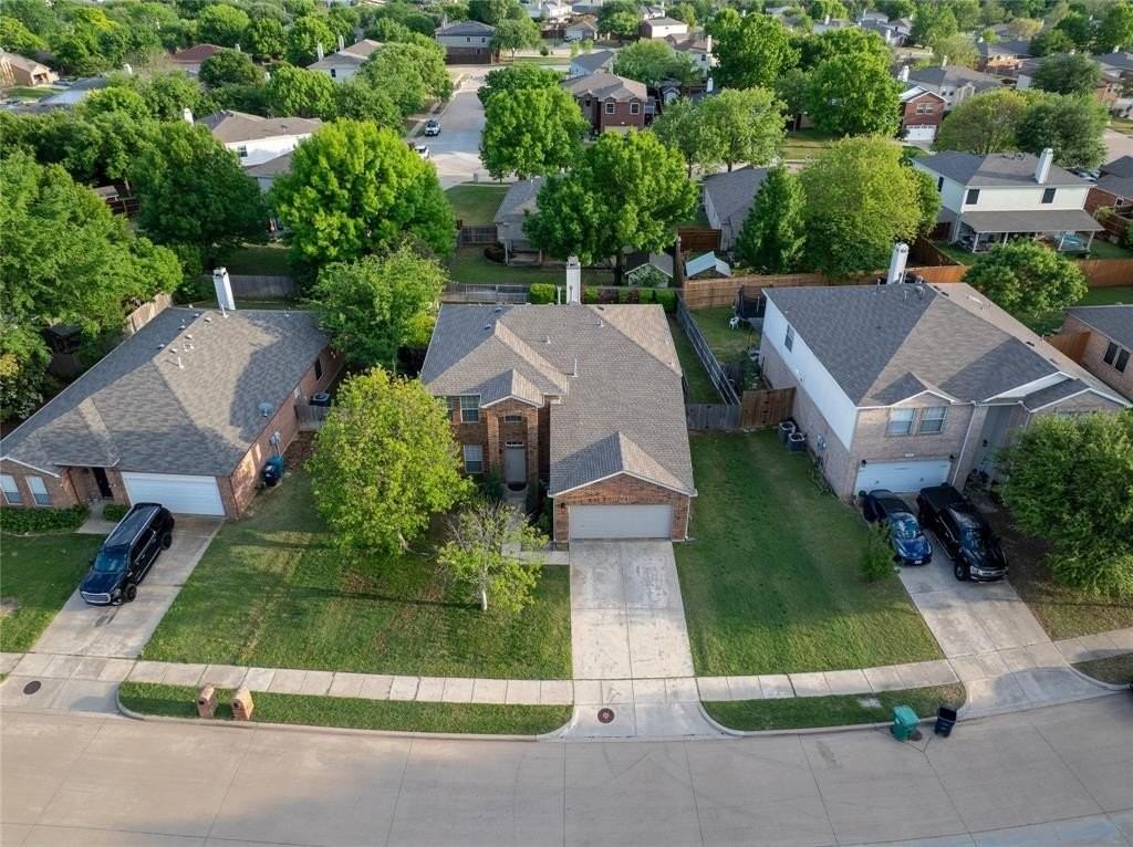 1316 White Dove Ln - Photo 4 of 38