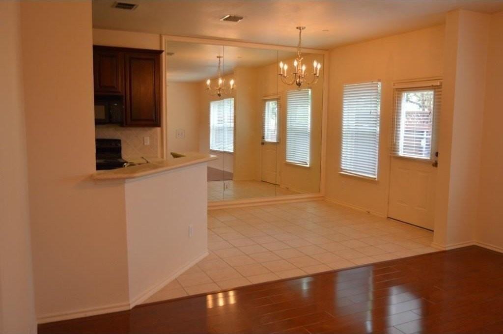 8605 Brunswick Dr - Photo 5 of 18