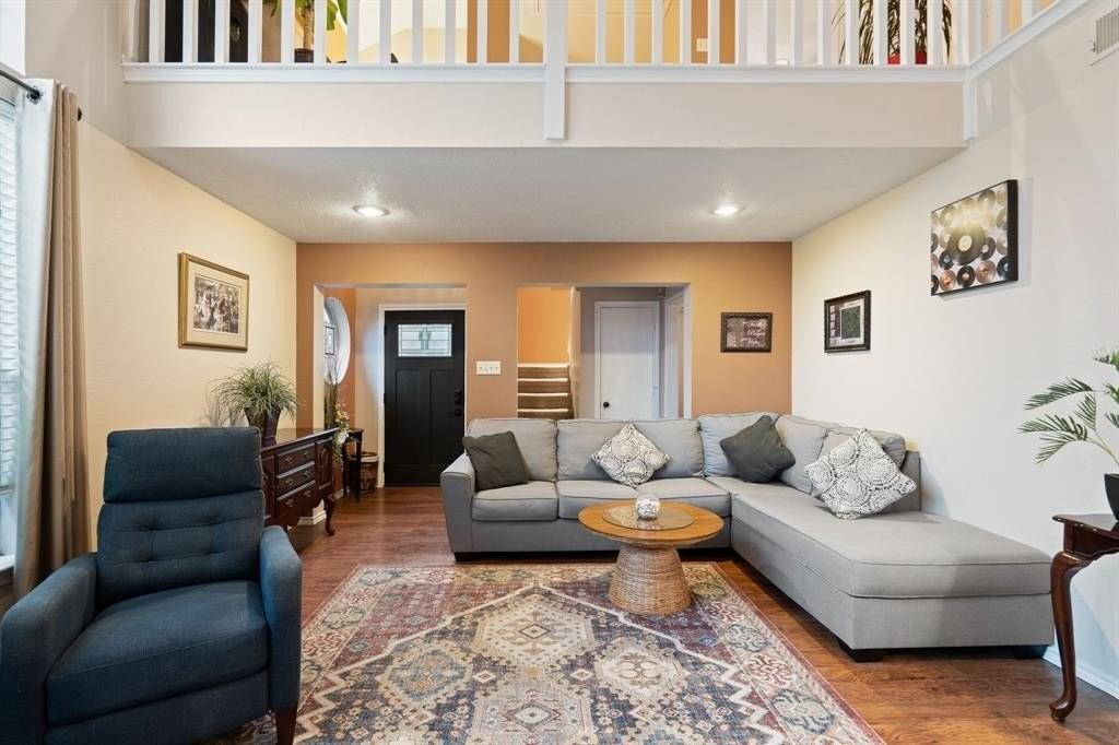 1417 Danielle Dr - Photo 4 of 25