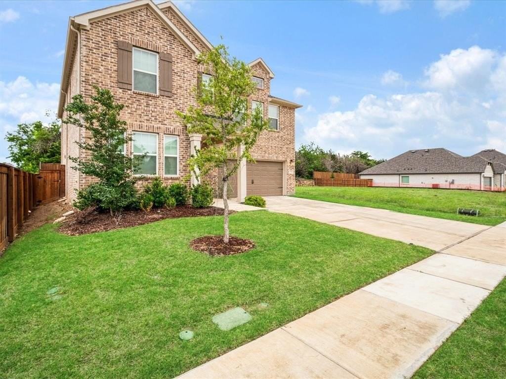 2116 Sunnymede Dr - Photo 3 of 29