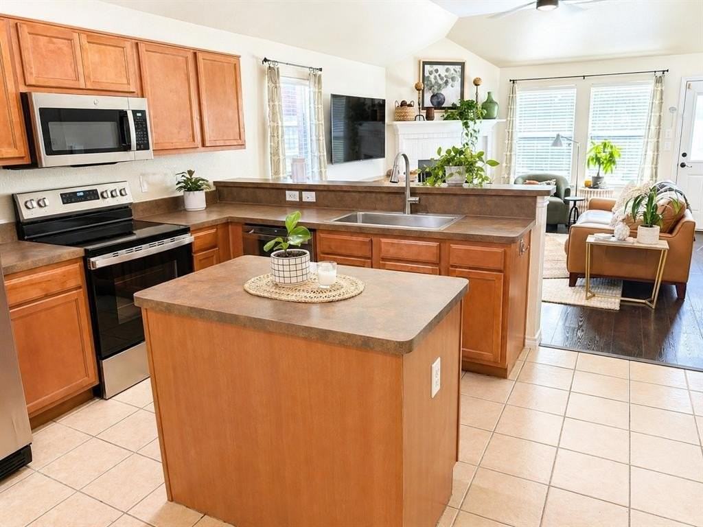 3909 Vista Greens Dr - Photo 7 of 15