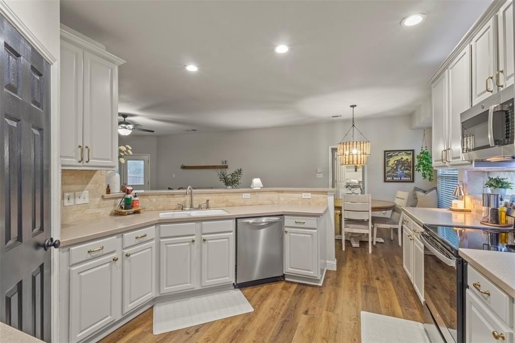 7005 Stone Canyon Ct - Photo 4 of 34