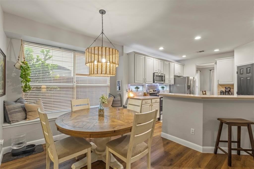 7005 Stone Canyon Ct - Photo 5 of 34