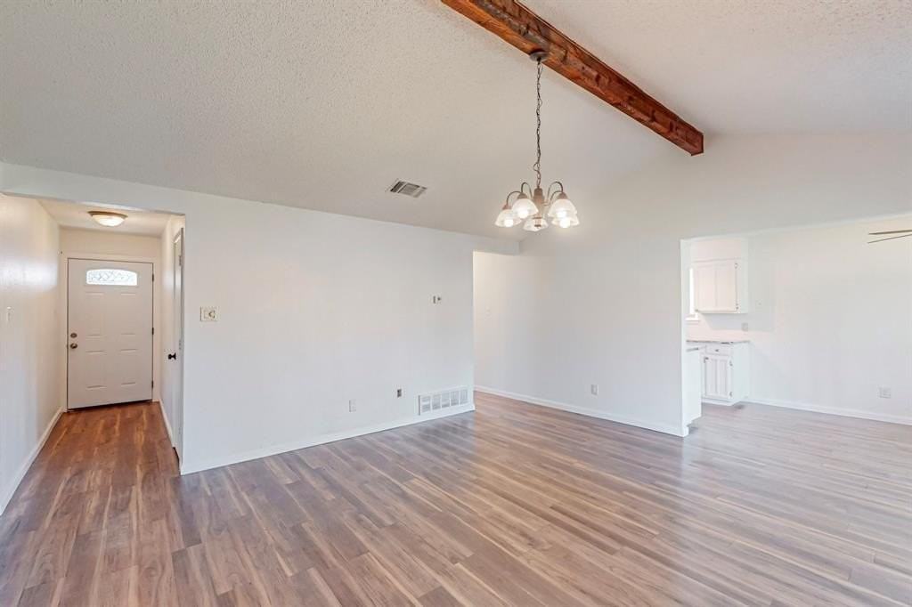 6401 Melinda Ct - Photo 5 of 28