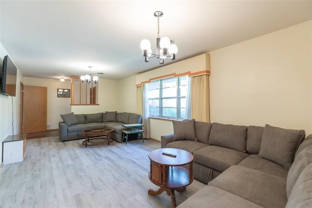 2609 Madison Ave - Photo 2 of 40