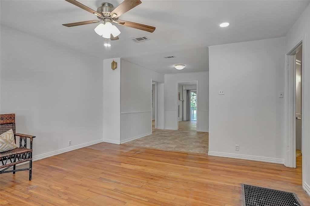 411 W Taylor St - Photo 6 of 34