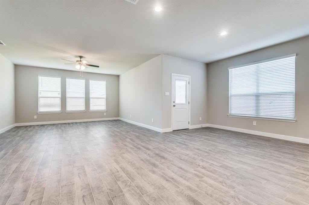15525 Canford Ter - Photo 2 of 26
