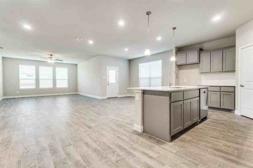 15525 Canford Ter - Photo 4 of 26