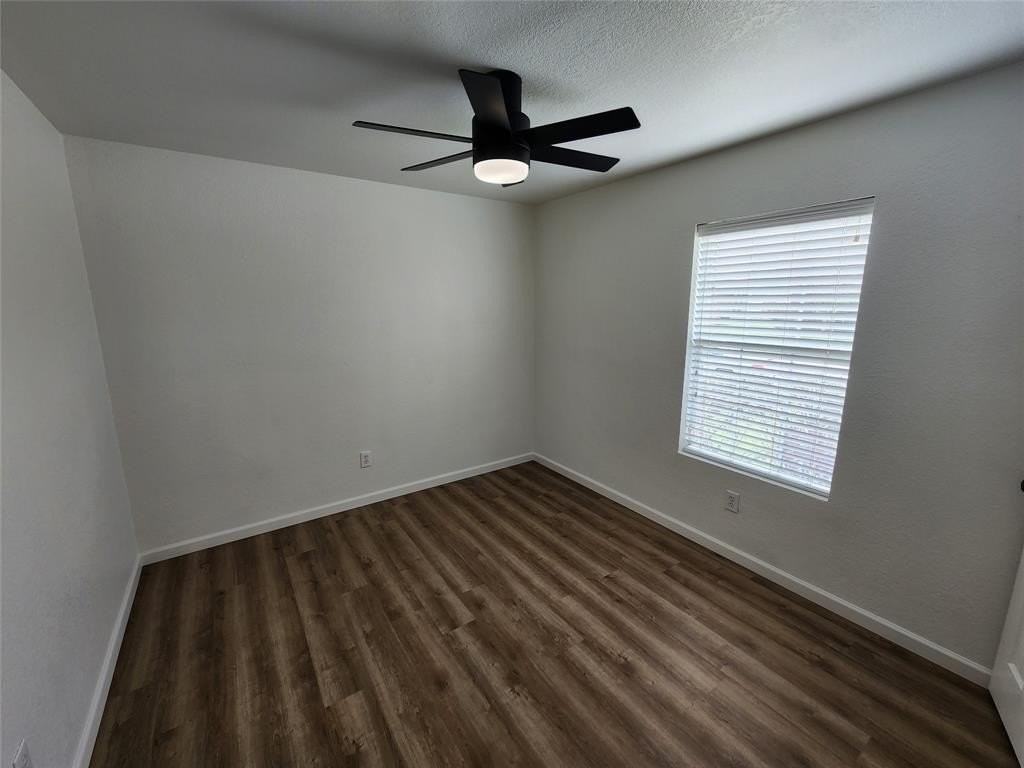 12808 Kingsgate Dr - Photo 4 of 40