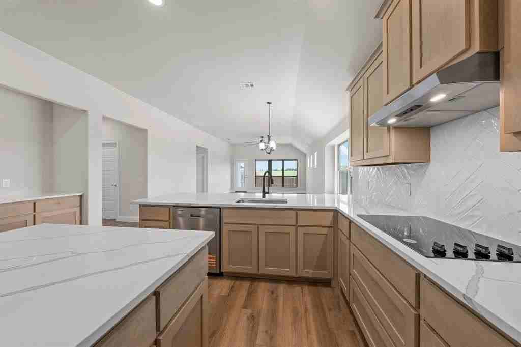 1993 Daybreak Dr - Photo 5 of 29