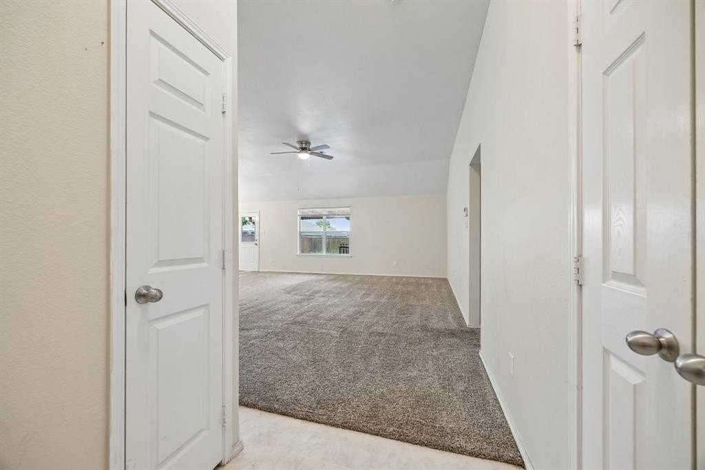 209 Meadow View Ln - Photo 3 of 25