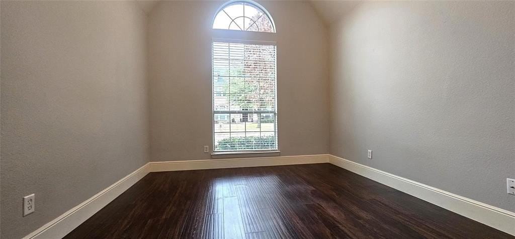 6901 Millerd Pond Dr - Photo 6 of 16