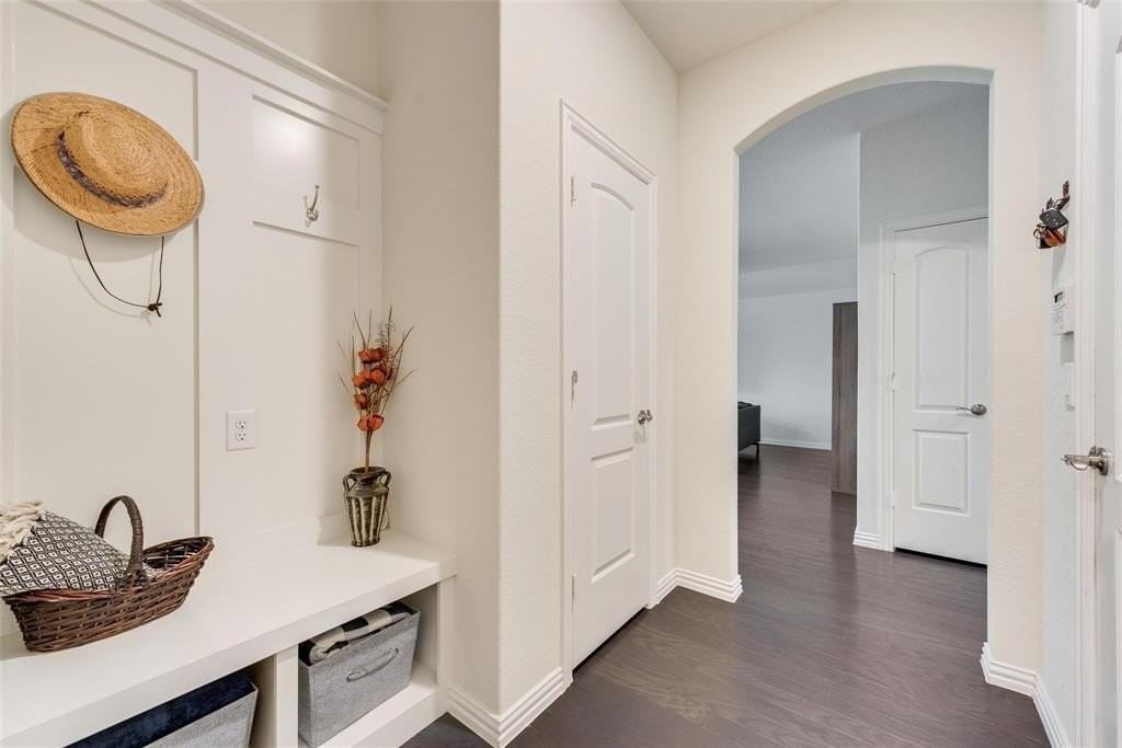 2922 Ash Ave - Photo 4 of 28