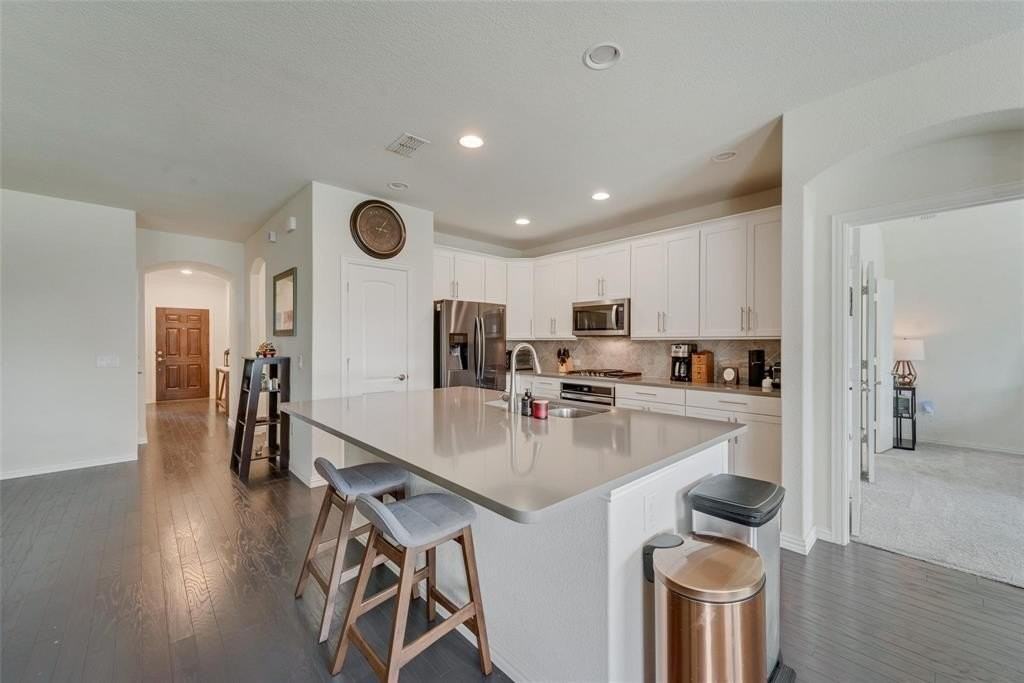 2922 Ash Ave - Photo 5 of 28